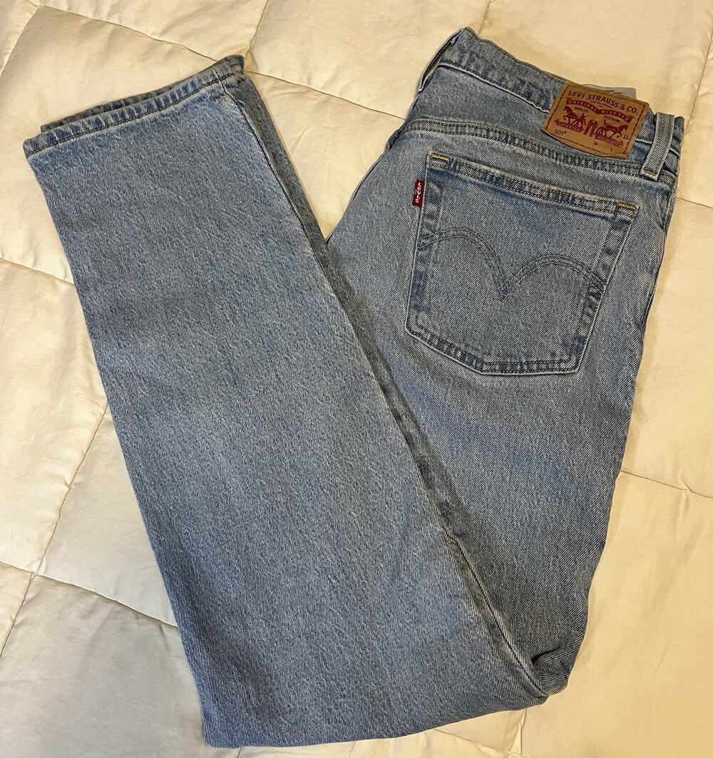 Levis 501 Original Fit Jeans Women 31 X 30 Button Fly Mid Rise Straight Leg